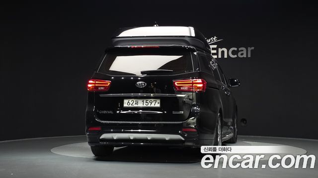 Kia Carnival из Кореи Encar