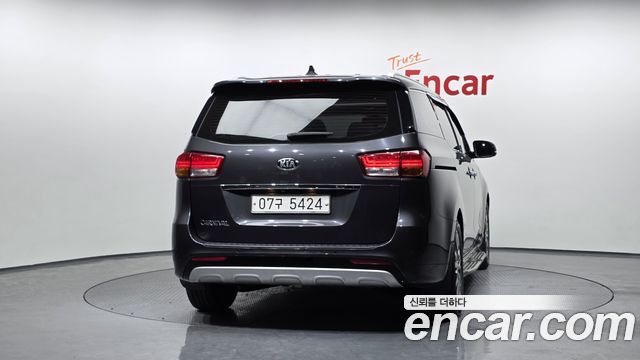 Kia Carnival из Кореи Encar
