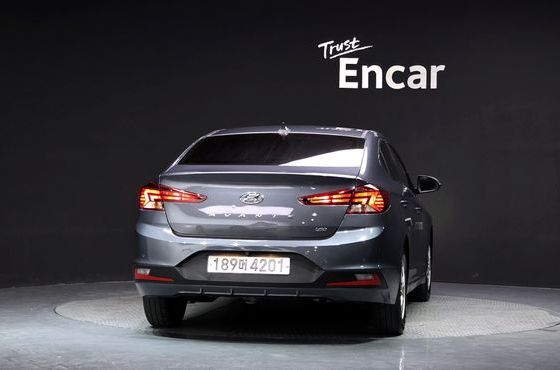 Hyundai AVANTE 1.6 Diesel Smart — пробег 88 644 км — фото 4 из 5