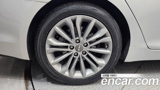 Hyundai Genesis из Кореи Encar