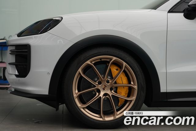 Porsche Cayenne 4.0 Turbo GT Coupe — пробег 6 000 км — фото 3 из 5