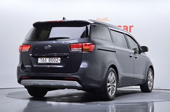 Kia Carnival 9-seater Prestige — пробег 124 793 км — фото 2 из 5
