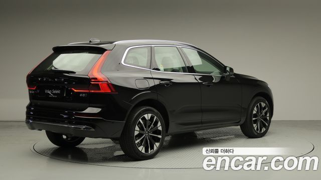 Volvo XC60 B5 Ultra Bright Air Sus — пробег 2 453 км — фото 4 из 5
