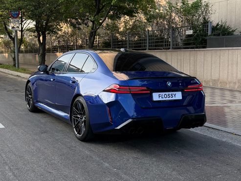 BMW M5 M5 Sedan — пробег 5 900 км — фото 2 из 5