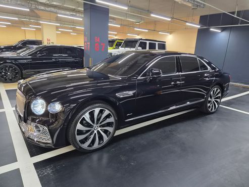Bentley Flying Spur 4.0 Azure — пробег 13 872 км — фото 1 из 5