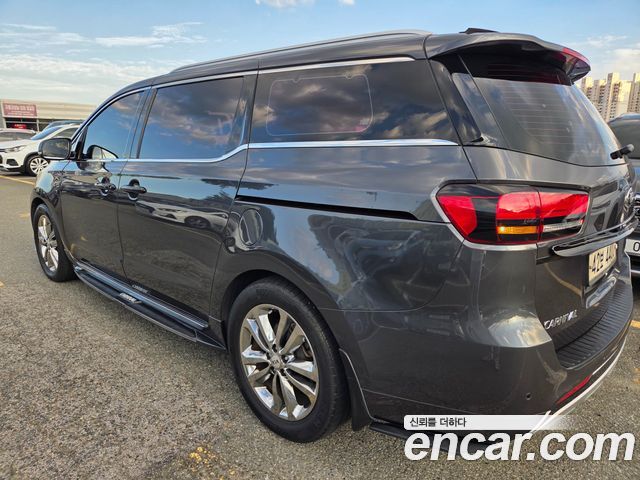 Kia Carnival Gasoline 9-seater Noblesse — пробег 71 366 км — фото 5 из 5