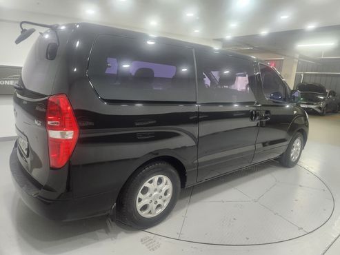 Hyundai Starex 12-Seater Wagon CVX Deluxe — пробег 133 559 км — фото 4 из 5
