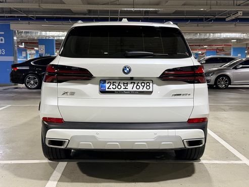 BMW X5 xDrive 50e xLine — пробег 14 028 км — фото 4 из 5