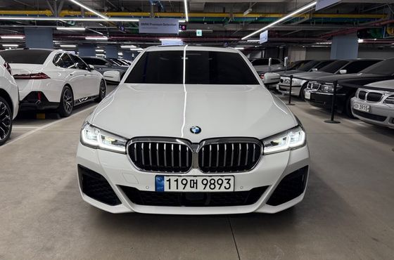 BMW 5-Series 520i M Sport — пробег 45 000 км — фото 3 из 5