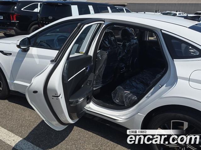 Hyundai Sonata 1.6 Turbo S — пробег 1 км — фото 4 из 5