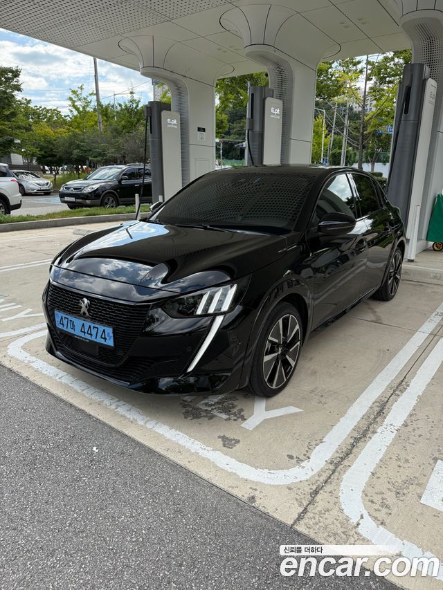 Peugeot 208 GT — пробег 37 500 км — фото 1 из 5