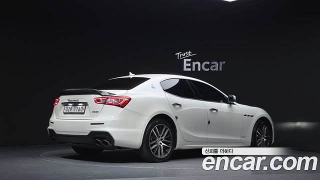 Maserati Ghibli 3.0 Diesel GranSport 3rd — пробег 96 494 км — фото 2 из 5