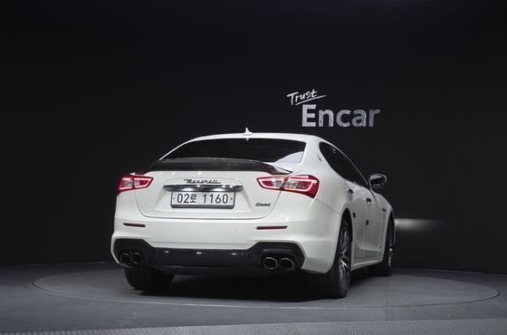 Maserati Ghibli 3.0 Diesel GranSport 3rd — пробег 96 494 км — фото 4 из 5
