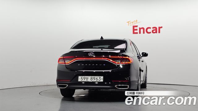 Hyundai Grandeur из Кореи Encar