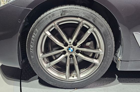 BMW 5-Series 520d xDrive M Sport Package Plus — пробег 86 746 км — фото 5 из 5