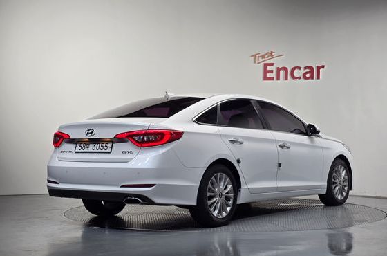 Hyundai Sonata 2.0 Smart — пробег 32 103 км — фото 2 из 5