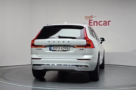 Volvo XC60 B5 Ultimate Bright — пробег 112 657 км — фото 4 из 5