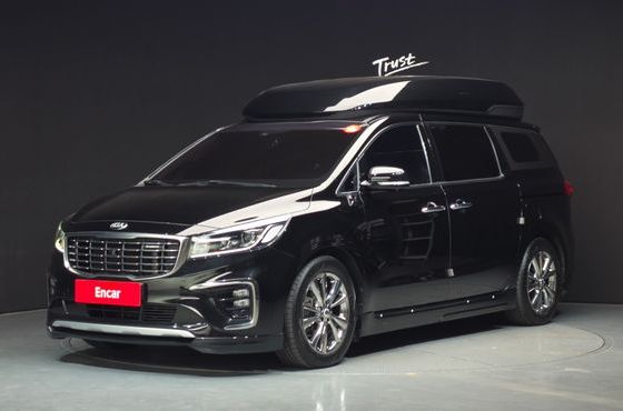 Kia Carnival 9-Seater Hi-Limousine Noblesse Special — пробег 91 275 км — фото 1 из 5