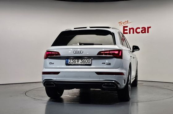 Audi Q5 45 TFSI Quattro Premium — пробег 68 056 км — фото 4 из 5