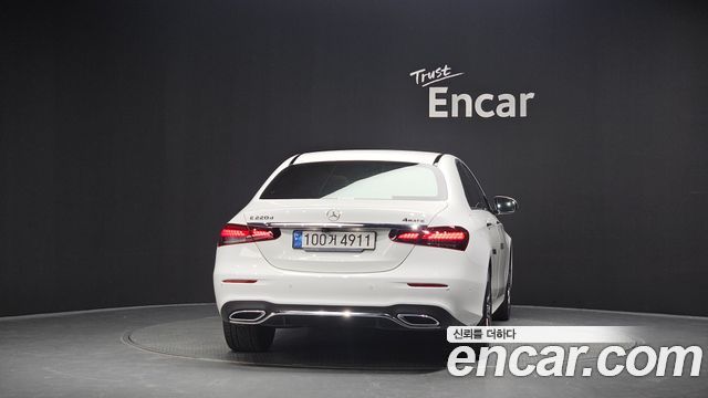 Mercedes-Benz E-Class из Кореи Encar