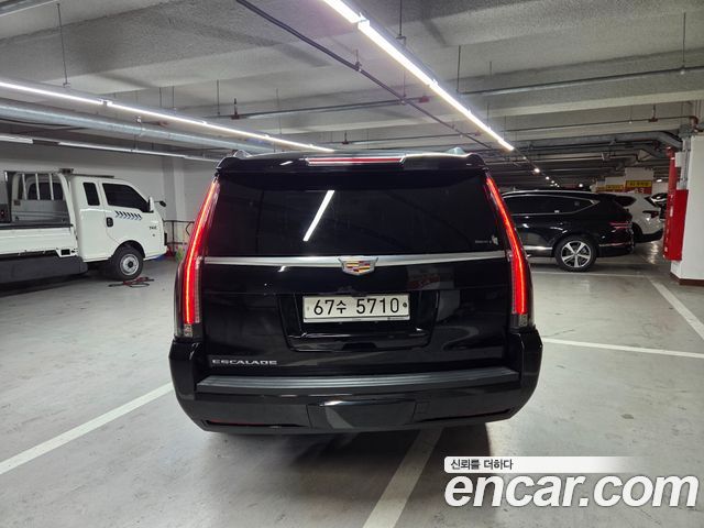 Cadillac Escalade 6.2 ESV 4th — пробег 60 500 км — фото 4 из 5