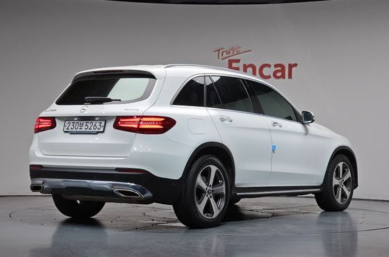 Mercedes-Benz GLC-Class GLC300 4MATIC — пробег 107 792 км — фото 2 из 5