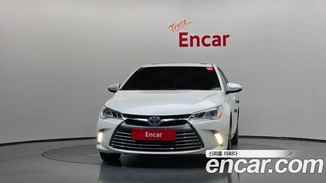 Toyota Camry Hybrid XLE — пробег 94 995 км — фото 3 из 5