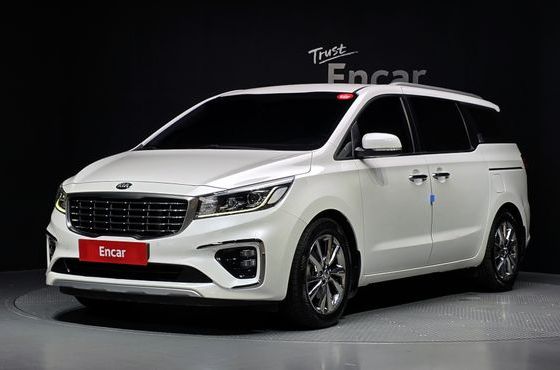 Kia Carnival 9-Seater Luxury — пробег 113 608 км — фото 1 из 5