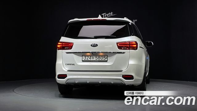 Kia Carnival из Кореи Encar