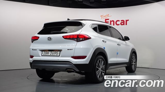 Hyundai Tucson Diesel 1.7 2WD Premium — пробег 177 648 км — фото 2 из 5