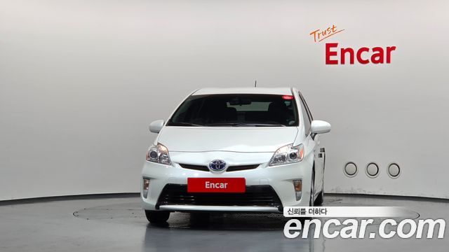 Toyota Prius из Кореи Encar