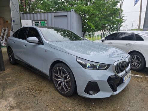 BMW 5-Series 520i M Sport — пробег 31 300 км — фото 3 из 5