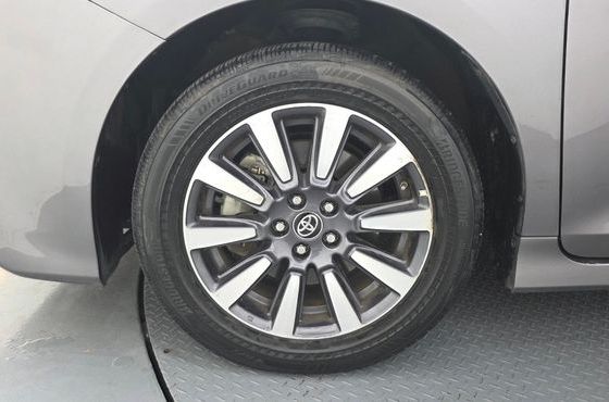Toyota Sienna 3.5 AWD — пробег 48 869 км — фото 5 из 5