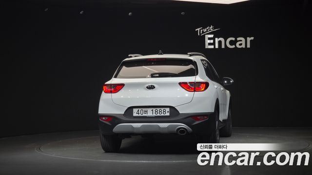 Kia Stonic из Кореи Encar