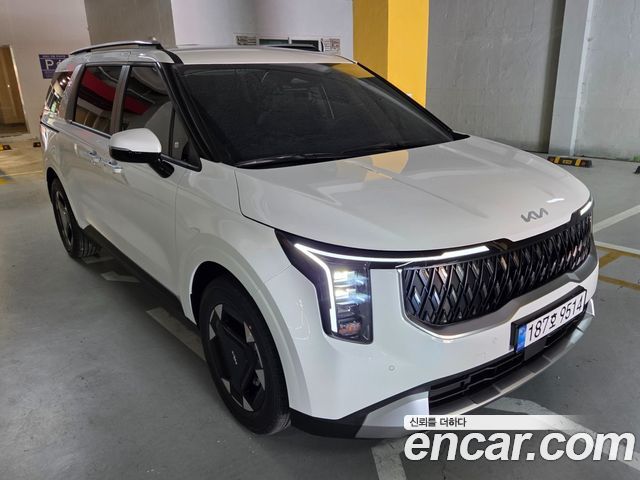 Kia Carnival HEV 9 seater Prestige — пробег 1 100 км — фото 2 из 5