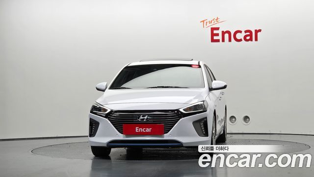 Hyundai Ioniq Q — пробег 170 478 км — фото 3 из 5