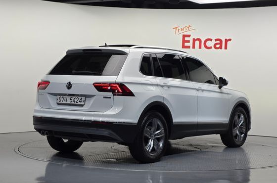 Volkswagen Tiguan 2.0 TDI 4Motion Prestige — пробег 160 797 км — фото 2 из 5