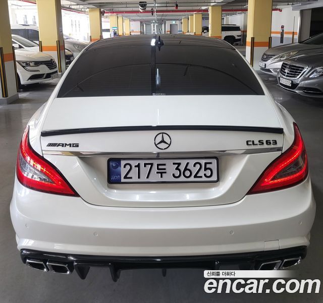 Mercedes-Benz CLS-Class CLS63 AMG — пробег 140 300 км — фото 4 из 5