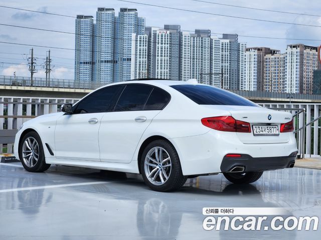 BMW 5-Series 520d M Sport package — пробег 112 716 км — фото 5 из 5