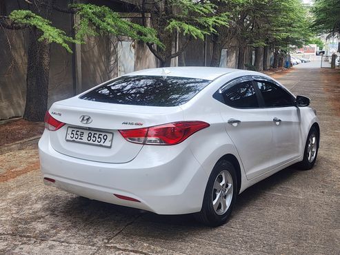 Hyundai AVANTE M16 GDI Luxury — пробег 84 038 км — фото 2 из 5