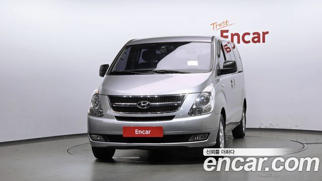 Hyundai Starex 12-Seater Wagon CVX Luxury — пробег 173 493 км — фото 3 из 5