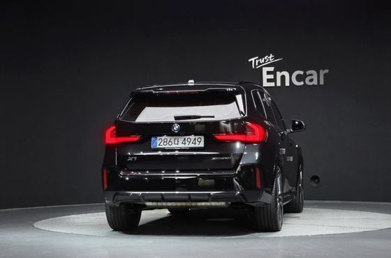 BMW X1 xDrive 20i M Sport — пробег 10 395 км — фото 4 из 5