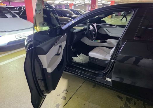 Tesla Model Y L Long Range AWD — пробег 1 км — фото 4 из 5