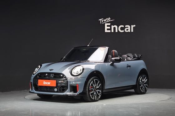 Mini Cooper Convertible JCW — пробег 3 365 км — фото 1 из 5