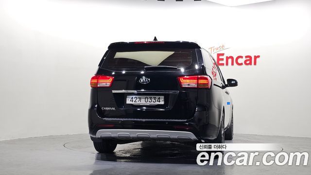 Kia Carnival из Кореи Encar