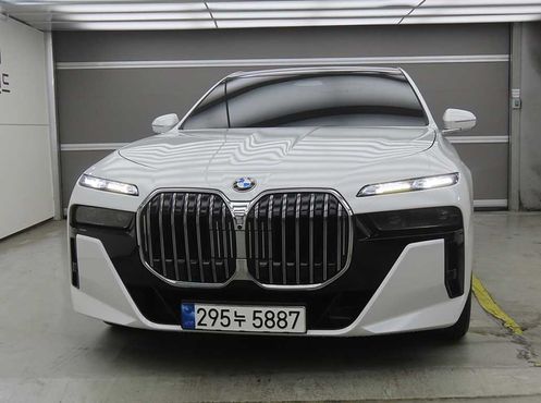 BMW 7-Series 740i sDrive M Sport — пробег 80 870 км — фото 2 из 5