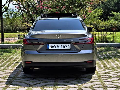 Toyota Camry 2.5 XLE Premium Hybrid — пробег 4 900 км — фото 4 из 5