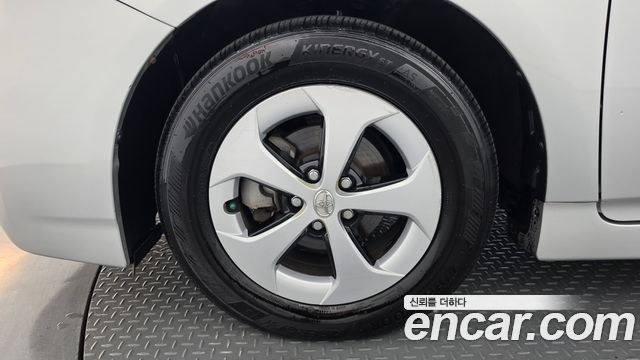 Toyota Prius из Кореи Encar