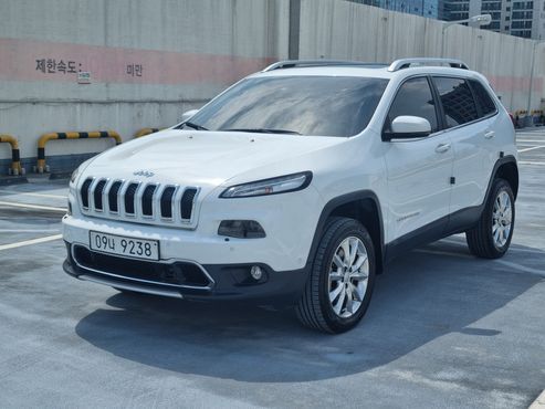 Jeep Cherokee 2.2 Diesel Limited 4WD — пробег 137 000 км — фото 3 из 5