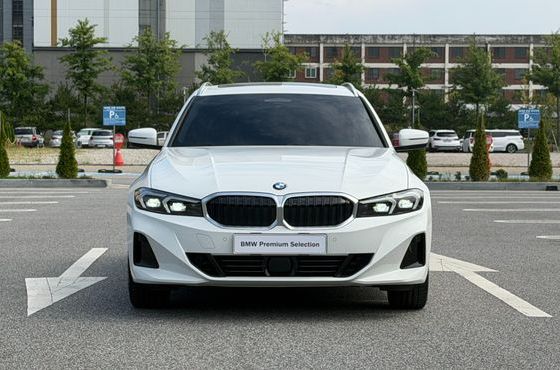 BMW 3-Series 320i Touring — пробег 9 921 км — фото 3 из 5